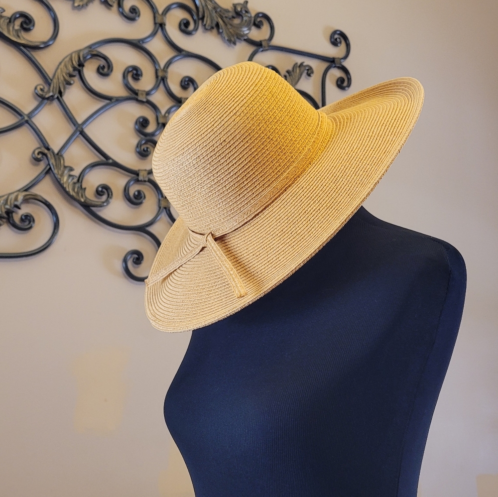 Straw hat 👒